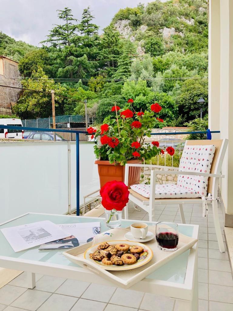 Casa Laura Panzió Terracina Kültér fotó