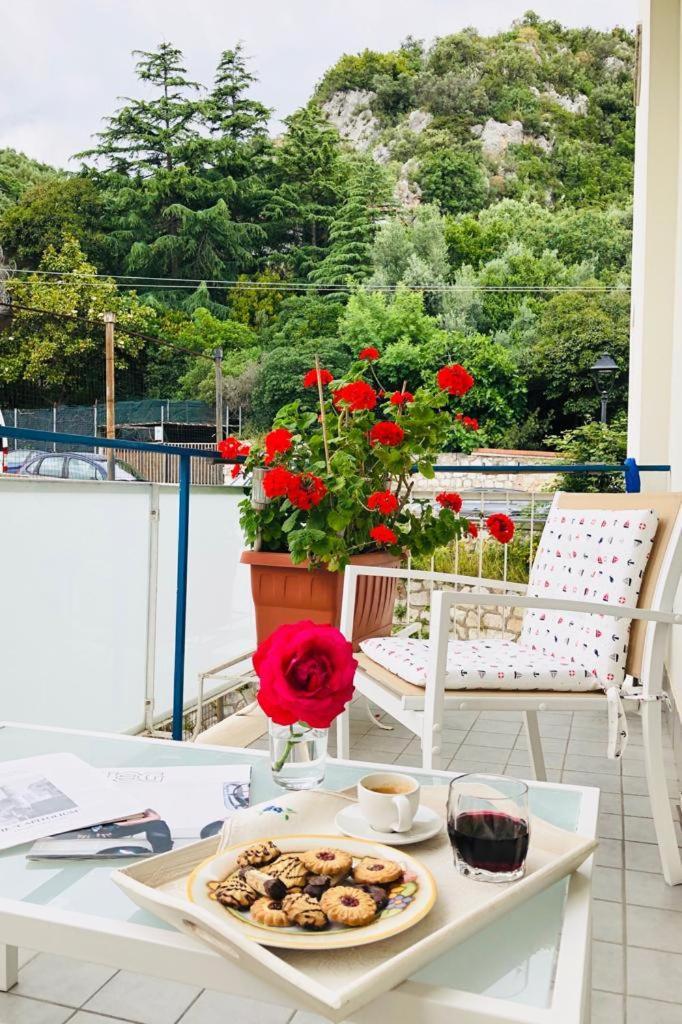 Casa Laura Panzió Terracina Kültér fotó